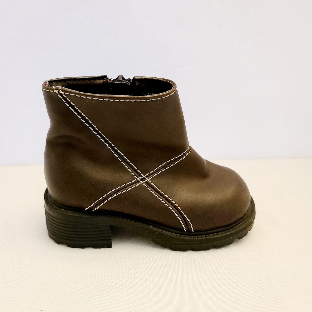 Toddler girls brown chuncky heel boots